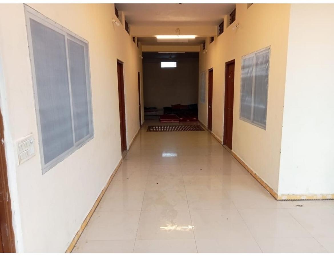 Hotel Mahakal Vishram, اوجاين المظهر الخارجي الصورة