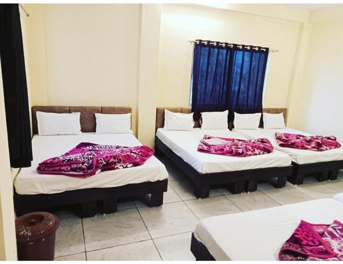 Hotel Mahakal Vishram, اوجاين المظهر الخارجي الصورة