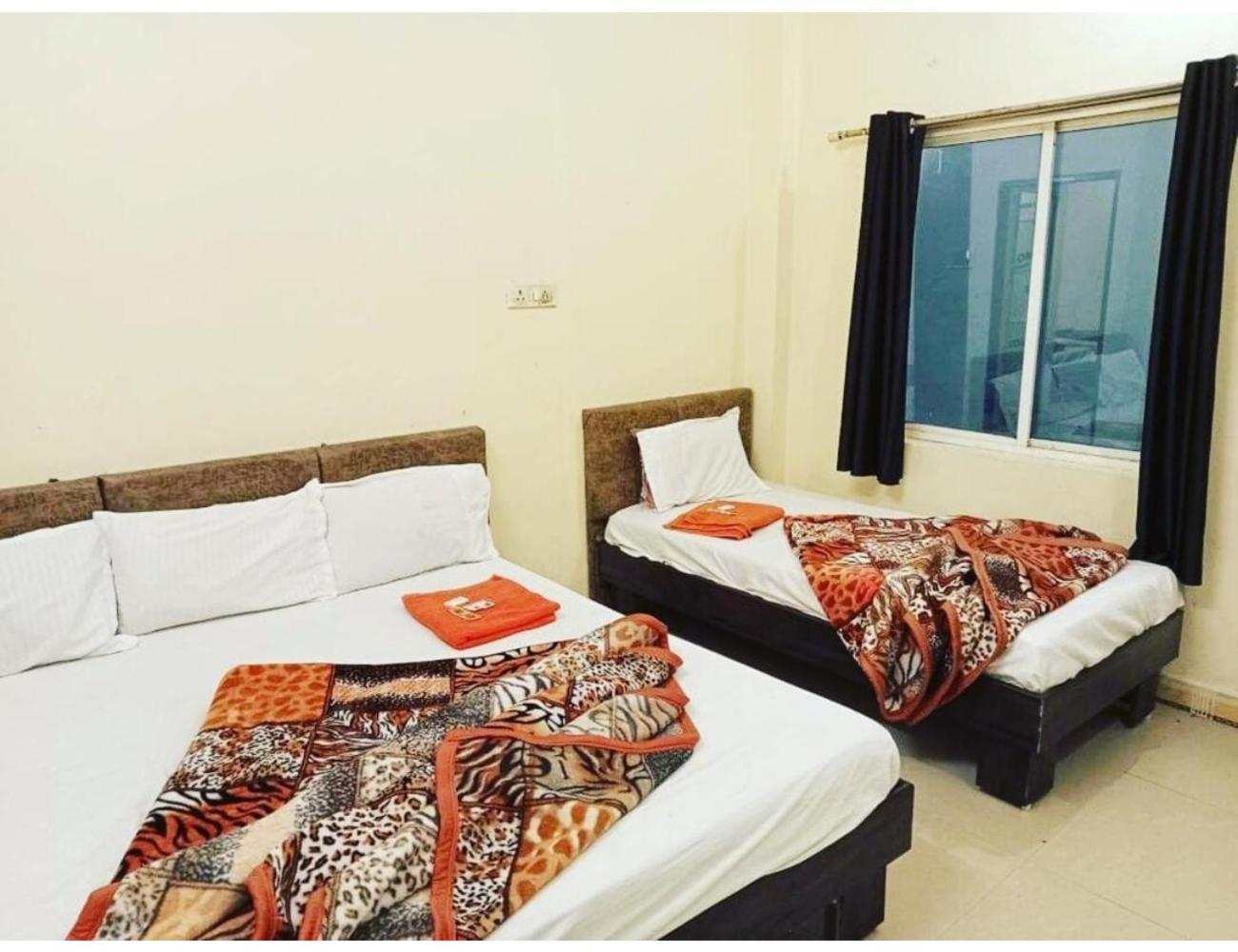 Hotel Mahakal Vishram, اوجاين المظهر الخارجي الصورة